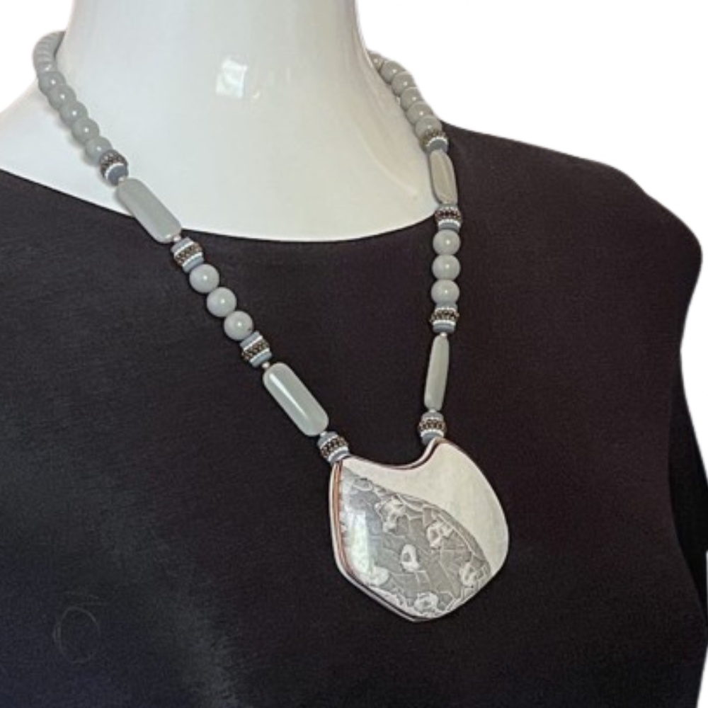 Ceramic Bead & Shell Statement Necklace & Earring… - image 5